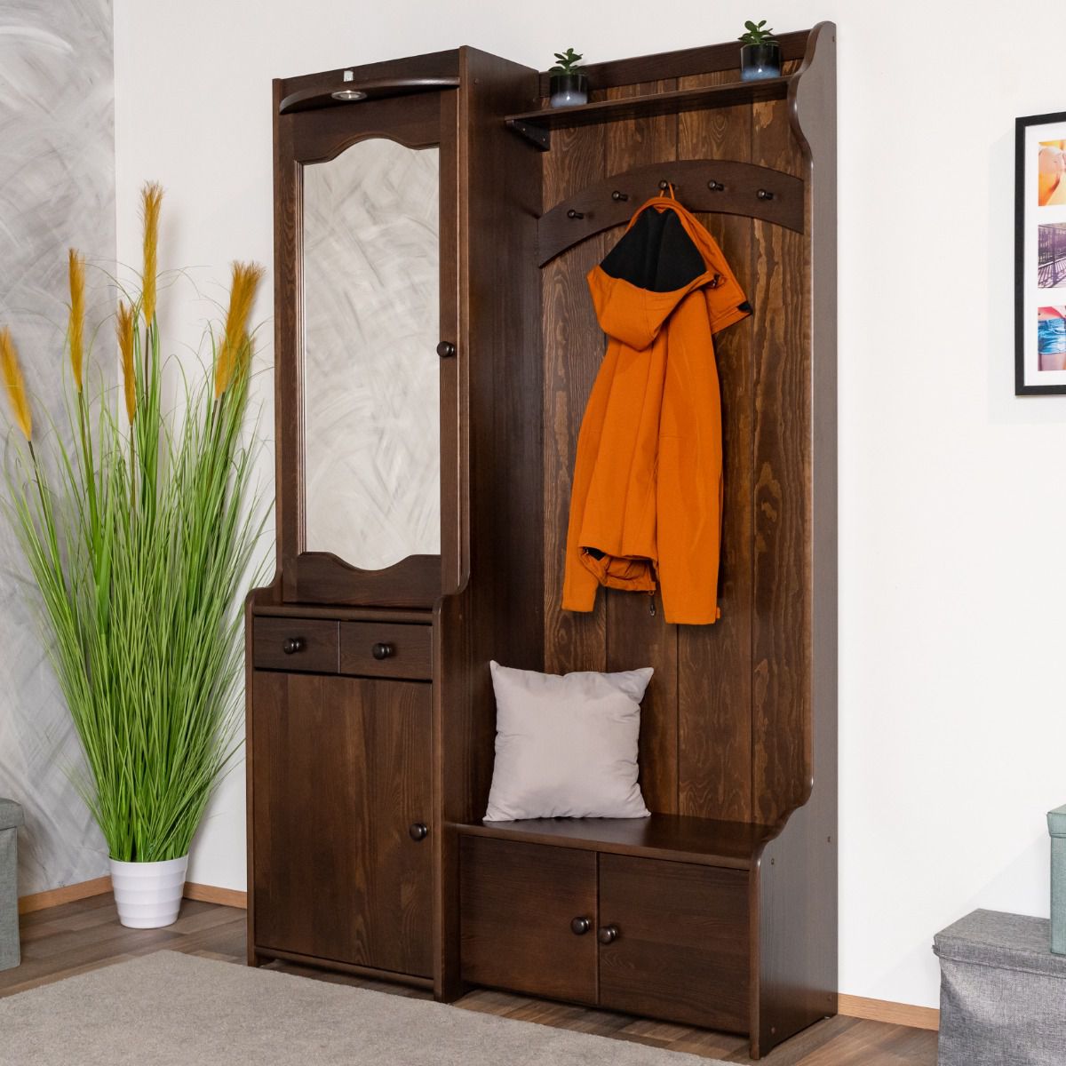 Schlichte Garderobe in Walnussfarben Kiefer massiv Vollholz 28B, mit Spiegel, 200 x 125 x 41 cm, mit zwei Schubladen, eine Hutablage und fünf Haken